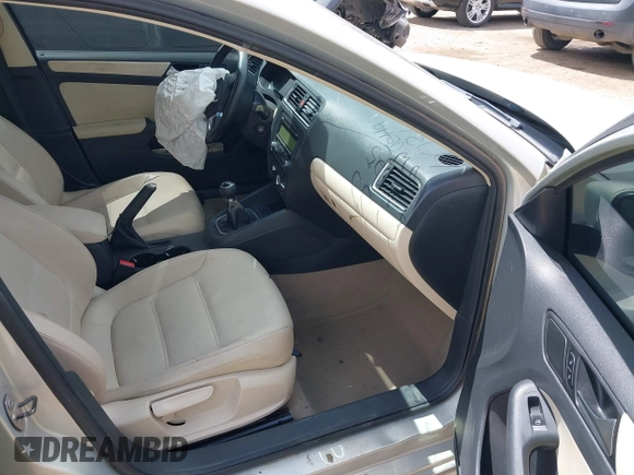 2011 Volkswagen Jetta SE с VIN 3VWBZ7AJ5BM396034, выставлен на аукционе IAAI как лот 42224986 с пробегом 208 344 миль миль и . История ставок и продаж доступна на DreamBid. Изображение 5.