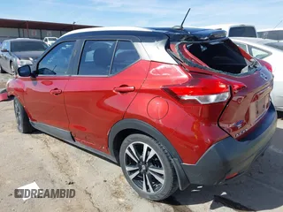 2018 Nissan Kicks S with VIN 3N1CP5CU5JL525597, listed as a IAAI auction lot 41485867 with 100,840 mi miles. Bid and sale history available at carsss.com. Image 3.