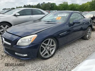 2015 Mercedes-Benz SLK 250 z VIN WDDPK4HA6FF104744, wystawiony jako Copart lot #52951165 z przebiegiem 97 422 mil mil oraz Szkody całkowita. Historia ofert i sprzedaży dostępna na DreamBid. Obrazek 1.