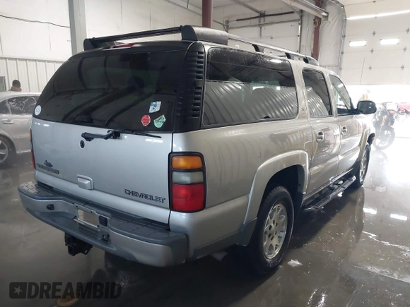2005 Chevrolet Suburban Z71 with VIN 3GNFK16Z95G265896, listed as a IAAI auction lot 41248931 with 206,062 mi miles. Bid and sale history available at carsss.com. Image 4.