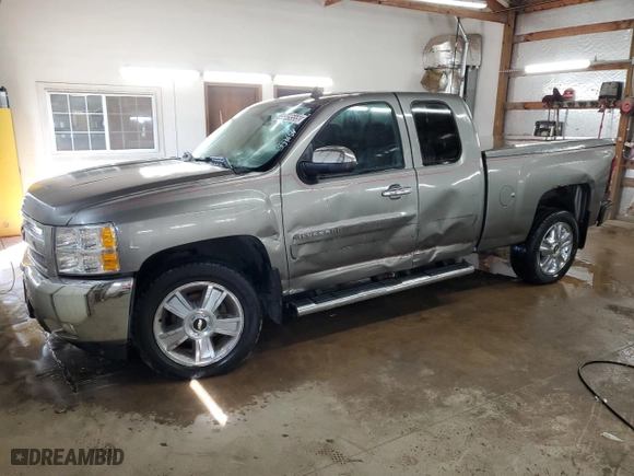 2013 Chevrolet Silverado 1500 LT with VIN 1GCRCSE03DZ359654, listed as a Copart auction lot 46849555 with 130,822 mi miles and Clean Title. Bid and sale history available at carsss.com. Image 1.