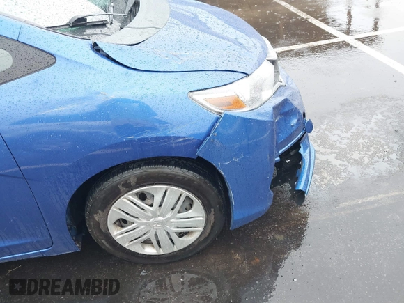 2018 Honda Fit LX with VIN 3HGGK5H48JM712284, listed as a IAAI auction lot 41860266 with 39,873 mi miles and . Bid and sale history available at DreamBid. Image 18.