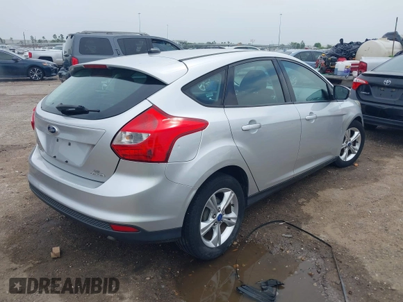 2013 Ford Focus SE with VIN 1FADP3K20DL279912, listed as a IAAI auction lot 41879460 with 189,782 mi miles. Bid and sale history available at carsss.com. Image 4.