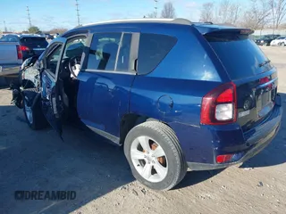 2015 Jeep Compass Latitude with VIN 1C4NJCEB4FD400322, listed as a IAAI auction lot 41802399 with 139,060 mi miles. Bid and sale history available at carsss.com. Image 3.