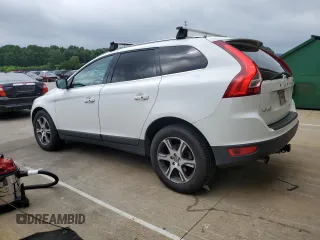 2013 Volvo XC60 T6 with VIN YV4902DZXD2462102, listed as a Copart auction lot 61441065 with 165,556 mi miles and Salvage title. Bid and sale history available at DreamBid. Image 2.