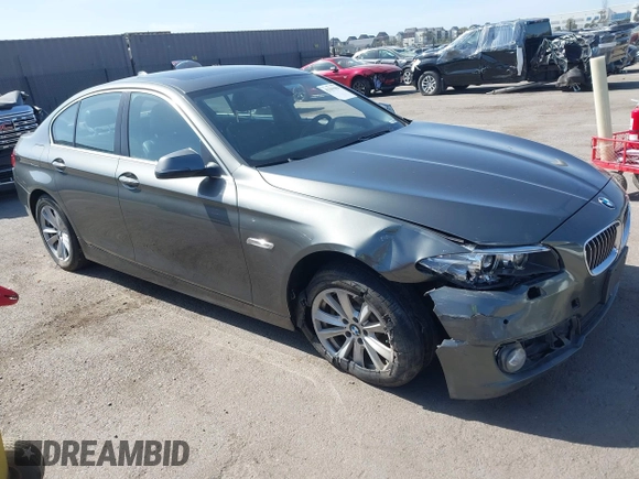 2015 BMW 5 Series 528i z VIN WBA5A5C5XFD515013, wystawiony jako IAAI lot #42105984 z przebiegiem 157 465 mil mil oraz . Historia ofert i sprzedaży dostępna na DreamBid. Obrazek 1.