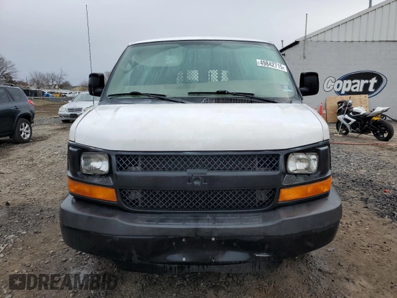 2009 Chevrolet Express Cargo z VIN 1GCFG15X391111893, wystawiony jako Copart lot #49842715 z przebiegiem 260 105 mil mil oraz Szkoda całkowita • Salvage title. Historia ofert i sprzedaży dostępna na DreamBid. Obrazek 5.