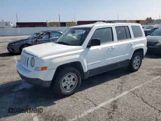 2016 Jeep Patriot Sport with VIN 1C4NJPBA2GD693237, listed as a Copart auction lot 63520375 with 117,210 mi miles and Clean title. Bid and sale history available at DreamBid. Image 1.