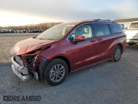 2024 Toyota Sienna LE with VIN 5TDKSKFC2RS147964, listed as a Copart auction lot 87694945 with 4,604 mi miles and Salvage Title. Bid and sale history available at carsss.com. Image 1.
