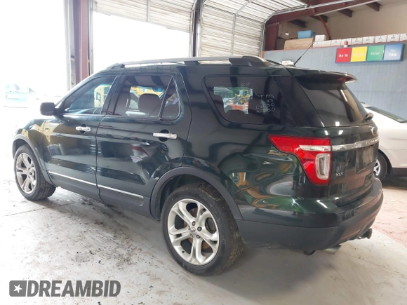 2013 Ford Explorer XLT with VIN 1FM5K8D88DGC37309, listed as a IAAI auction lot 40073755 with 226,883 mi miles and . Bid and sale history available at carsss.com. Image 3.