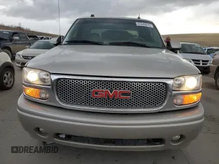 2005 GMC Sierra Denali z VIN 2GTEK63N951254277, wystawiony jako Copart lot #47635015 z przebiegiem 177 167 mil mil oraz Szkody całkowita. Historia ofert i sprzedaży dostępna na DreamBid. Obrazek 5.