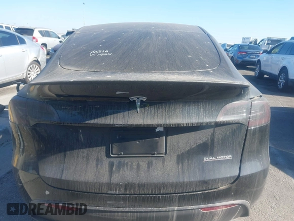 2024 Tesla Model Y Performance with VIN 7SAYGDEF7RF021464, listed as a IAAI auction lot 41225432 with Not Provided miles and . Bid and sale history available at DreamBid. Image 15.