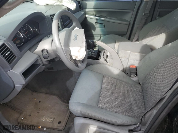 2007 Jeep Grand Cherokee Laredo with VIN 1J8HR48P67C630074, listed as a Copart auction lot 43810525 with 177,521 mi miles and Non Repairable. Bid and sale history available at carsss.com. Image 7.