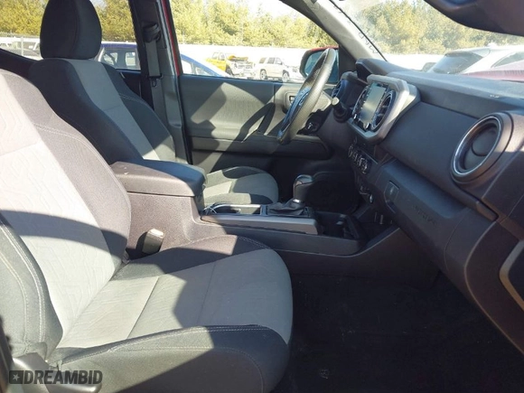 2020 Toyota Tacoma 4WD SR5 with VIN 3TMCZ5AN5LM347979, listed as a IAAI auction lot 41780490 with 58,886 mi miles. Bid and sale history available at carsss.com. Image 5.