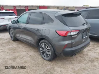 2022 Ford Escape SE z VIN 1FMCU0G68NUB97989, wystawiony jako IAAI lot #41954622 z przebiegiem Nie podano mil oraz . Historia ofert i sprzedaży dostępna na DreamBid. Obrazek 3.