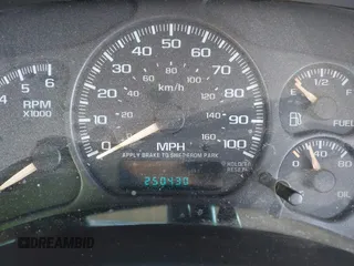 2002 Chevrolet Tahoe LT z VIN 1GNEC13Z42R319646, wystawiony jako IAAI lot #41623259 z przebiegiem 250 430 mil mil oraz . Historia ofert i sprzedaży dostępna na DreamBid. Obrazek 7.