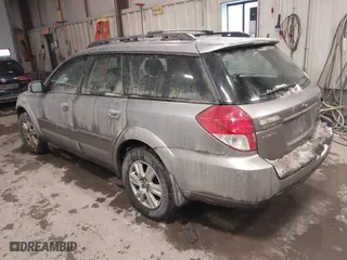 2008 Subaru Outback (Natl) XT Ltd with VIN 4S4BP63C986353208, listed as a IAAI auction lot 41186606 with 190,970 mi miles. Bid and sale history available at carsss.com. Image 3.