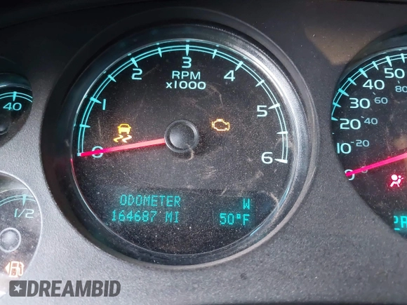 2013 Chevrolet Tahoe LS с VIN 1GNSCAE00DR247218, выставлен на аукционе IAAI как лот 42081674 с пробегом 164 687 миль миль и . История ставок и продаж доступна на DreamBid. Изображение 16.