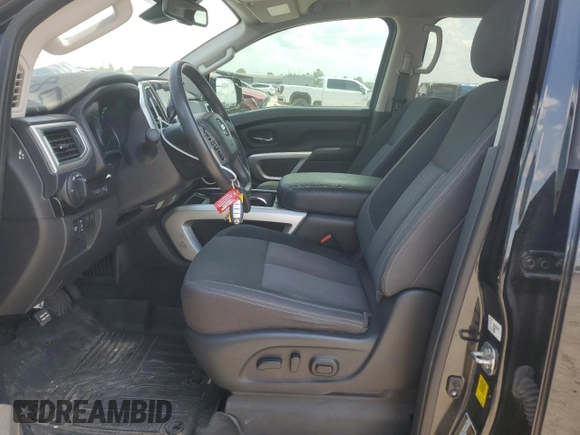 2021 Nissan Titan SV z VIN 1N6AA1EF6MN512596, wystawiony jako Copart lot #56140285 z przebiegiem 49 145 mil mil oraz Szkoda całkowita • Salvage title. Historia ofert i sprzedaży dostępna na DreamBid. Obrazek 7.
