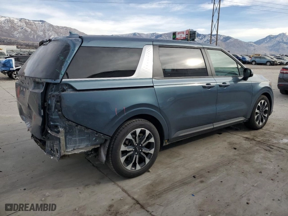 2023 Kia Carnival EX with VIN KNDNC5H32P6198936, listed as a Copart auction lot 84255854 with 35,364 mi miles and Salvage Title. Bid and sale history available at carsss.com. Image 3.