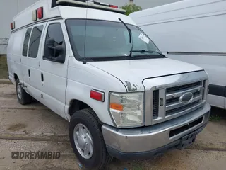 2014 Ford E-Series Commercial z VIN 1FDSS3EL7EDB14306, wystawiony jako IAAI lot #41853194 z przebiegiem 380 322 mil mil oraz . Historia ofert i sprzedaży dostępna na DreamBid. Obrazek 1.