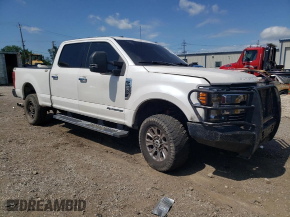 2017 Ford F-250 Lariat with VIN 1FT7W2BT8HED16552, listed as a Copart auction lot 62706195 with 371,638 mi miles and Salvage title. Bid and sale history available at DreamBid. Image 4.