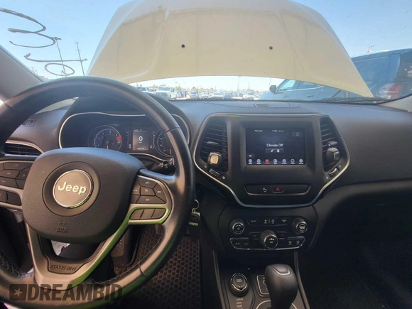2020 Jeep Cherokee Latitude with VIN 1C4PJMCB1LD602371, listed as a IAAI auction lot 42806971 with 81,291 mi miles and . Bid and sale history available at DreamBid. Image 7.