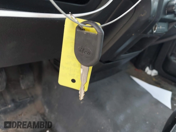 2012 Ford F-150 XL с VIN 1FTMF1CM8CKD45502, выставлен на аукционе IAAI как лот 42257000 с пробегом 182 473 миль миль и . История ставок и продаж доступна на DreamBid. Изображение 11.