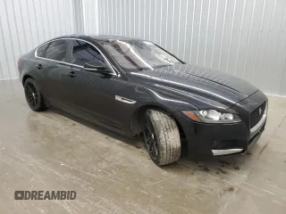 2017 Jaguar XF 35t with VIN SAJBR4BV0HCY33260, listed as a Copart auction lot 77503574 with 54,803 mi miles and Clean Title. Bid and sale history available at carsss.com. Image 4.