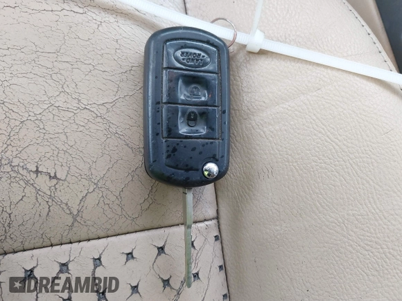 2007 Land Rover LR3 SE z VIN SALAE25497A431009, wystawiony jako IAAI lot #40896436 z przebiegiem 216 212 mil mil oraz . Historia ofert i sprzedaży dostępna na DreamBid. Obrazek 11.