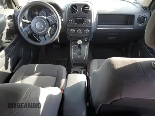 2015 Jeep Patriot Altitude z VIN 1C4NJRBB4FD317433, wystawiony jako Copart lot #50703555 z przebiegiem 109 650 mil mil oraz Nie do naprawy • Non repairable. Historia ofert i sprzedaży dostępna na DreamBid. Obrazek 8.