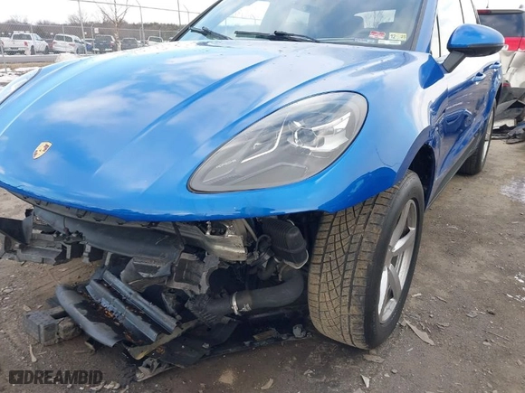 2019 Porsche Macan with VIN WP1AA2A5XKLB07984, listed as a IAAI auction lot 41340966 with NaN miles. Bid and sale history available at carsss.com. Image 6.