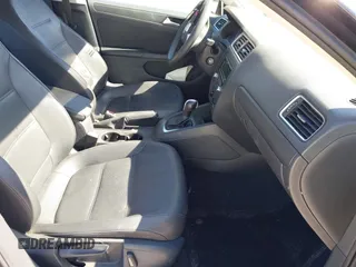 2014 Volkswagen Jetta SE с VIN 3VWD07AJ3EM367803, выставлен на аукционе IAAI как лот 41799074 с пробегом 124 592 миль миль и . История ставок и продаж доступна на DreamBid. Изображение 5.