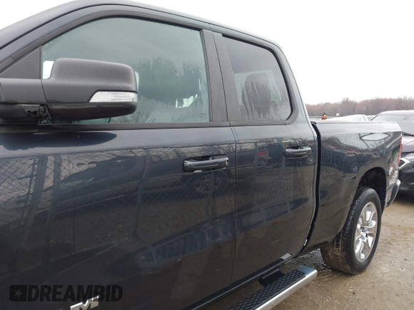 2021 Ram 1500 Big Horn с VIN 1C6SRFBT5MN742435, выставлен на аукционе IAAI как лот 41999586 с пробегом 25 671 миль миль и . История ставок и продаж доступна на DreamBid. Изображение 14.