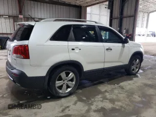 2012 Kia Sorento EX z VIN 5XYKU4A25CG271932, wystawiony jako Copart lot #51371565 z przebiegiem 208 398 mil mil oraz Nie do naprawy • Non repairable. Historia ofert i sprzedaży dostępna na DreamBid. Obrazek 3.