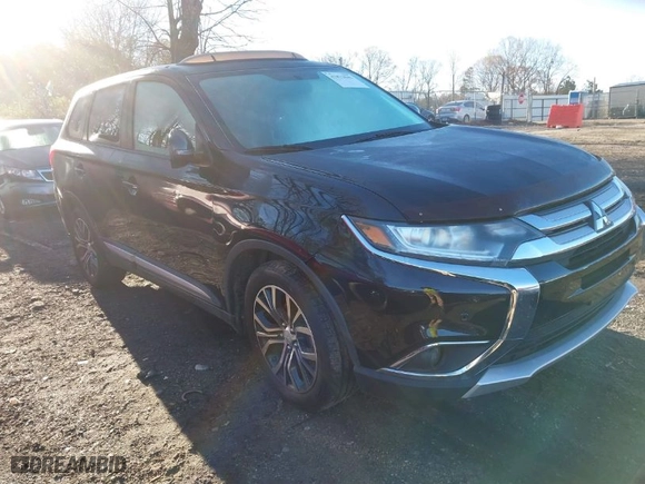 2017 Mitsubishi Outlander SE with VIN JA4AD3A33HZ001406, listed as a IAAI auction lot 41873042 with 138,254 mi miles. Bid and sale history available at carsss.com. Image 1.