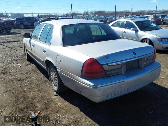 2006 Mercury Grand Marquis LS Premium z VIN 2MEHM75W56X605511, wystawiony jako IAAI lot #41642522 z przebiegiem 120 054 mil mil oraz . Historia ofert i sprzedaży dostępna na DreamBid. Obrazek 3.