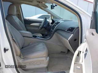 2011 Lincoln MKX with VIN 2LMDJ6JK1BBJ29254, listed as a IAAI auction lot 42086351 with 187,809 mi miles. Bid and sale history available at carsss.com. Image 5.