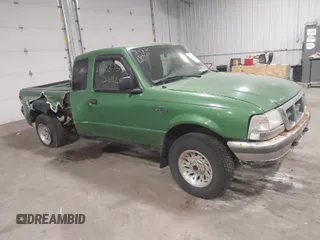 1999 Ford Ranger XL with VIN 1FTZR15V6XPB40126, listed as a IAAI auction lot 41808735 with 178,692 mi miles. Bid and sale history available at carsss.com. Image 1.