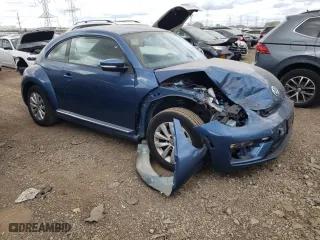 2019 Volkswagen Beetle S with VIN 3VWFD7AT6KM719671, listed as a Copart auction lot 70433954 with 0 mi miles and Salvage Title. Bid and sale history available at carsss.com. Image 4.
