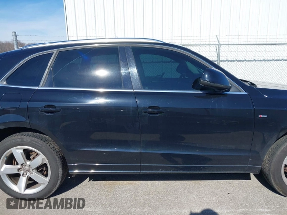 2011 Audi Q5 Premium Plus z VIN WA1DKAFP7BA006987, wystawiony jako IAAI lot #41565702 z przebiegiem 260 201 mil mil oraz . Historia ofert i sprzedaży dostępna na DreamBid. Obrazek 13.