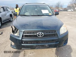 2009 Toyota RAV4 with VIN JTMBF33V995000790, listed as a IAAI auction lot 41901673 with 154,174 mi miles. Bid and sale history available at carsss.com. Image 12.