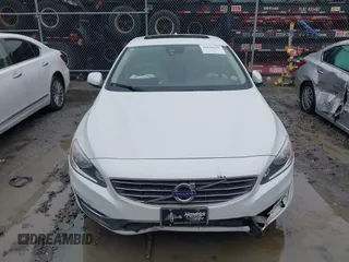 2017 Volvo S60 Inscription with VIN LYV402HKXHB148240, listed as a IAAI auction lot 41618292 with 77,870 mi miles. Bid and sale history available at carsss.com. Image 12.