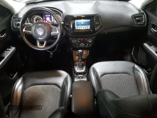 2019 Jeep Compass Altitude z VIN 3C4NJDBB5KT834215, wystawiony jako Copart lot #54130345 z przebiegiem 1 660 mil mil oraz Szkoda całkowita • Salvage title. Historia ofert i sprzedaży dostępna na DreamBid. Obrazek 8.