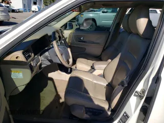 2000 Volvo S70 z VIN YV1LS61J4Y2625884, wystawiony jako Copart lot #82885414 z przebiegiem Nie podano mil oraz Szkody całkowita. Historia ofert i sprzedaży dostępna na DreamBid. Obrazek 7.