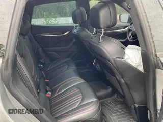 2017 Maserati Levante S z VIN ZN661YUAXHX258892, wystawiony jako Copart lot #55475735 z przebiegiem 96 943 mil mil oraz Tytuł czysty. Historia ofert i sprzedaży dostępna na DreamBid. Obrazek 6.