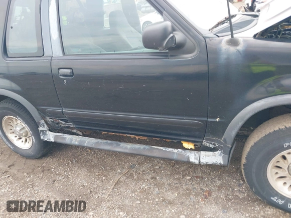 1998 Ford Explorer Sport с VIN 1FMYU22X6WUB65948, выставлен на аукционе IAAI как лот 42542594 с пробегом Не указан миль и . История ставок и продаж доступна на DreamBid. Изображение 6.