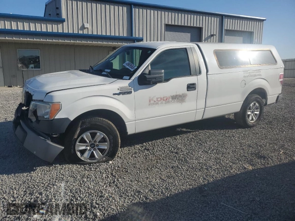 2013 Ford F-150 XL with VIN 1FTMF1CM8DKE32737, listed as a Copart auction lot 49609565 with 90,164 mi miles and Clean Title. Bid and sale history available at carsss.com. Image 1.