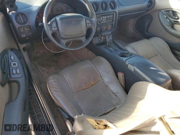 1998 Pontiac Firebird Firebird z VIN 2G2FS22K2W2214739, wystawiony jako Copart lot #43852925 z przebiegiem Nie podano mil oraz Czysty tytuł • Clean title. Historia ofert i sprzedaży dostępna na DreamBid. Obrazek 8.