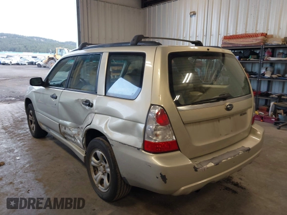 2006 Subaru Forester 2.5 X with VIN JF1SG63686H752925, listed as a IAAI auction lot 41786667 with 233,115 mi miles. Bid and sale history available at carsss.com. Image 3.